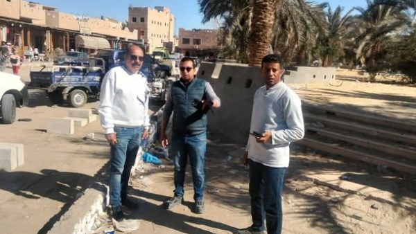 رئيس مدينة سيوة خلال الجولة 