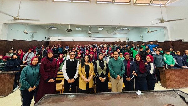 تعزيز الوعي الرقمي في إطار حملة الـ 16 يوم لقومي الإسماعيلية  بجامعة قناة السويس 