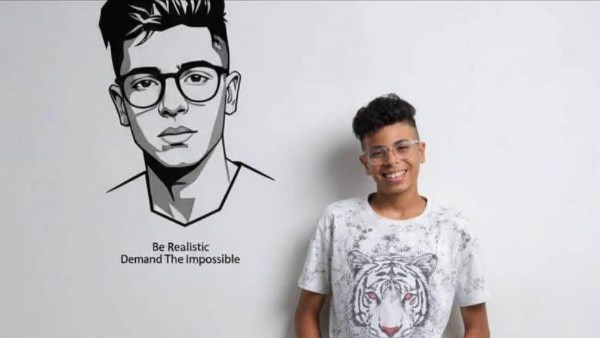 محافظ بورسعيد ينعي " الطفل زياد " الذي توفي نتيجة حادث المعدية مساء أمس