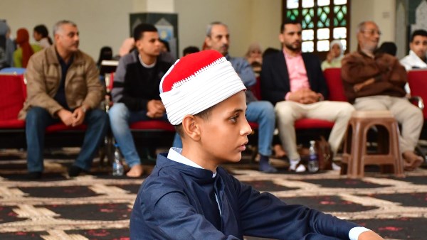 أصوات من السماء.. 95 متسابقًا يتنافسون في الابتهال والإنشاد الديني في أول أيام مسابقة بورسعيد الدولية