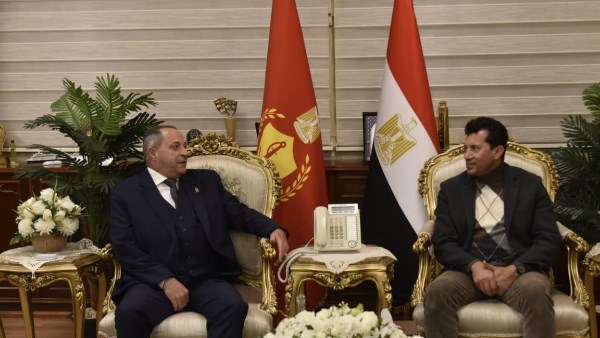 محافظ بورسعيد يستقبل وزير الشباب والرياضة خلال زيارته للمحافظة