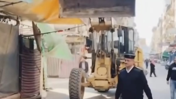 محافظ  بورسعيد .  لاعودة لاشغالات الحميدي والتجاري وعلى المرافق التنفيذ 