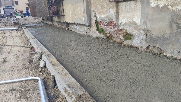 استكمال رصف واضاءة الشارع خلف محكمة بورفؤاد 