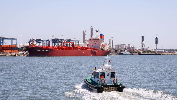 ميناء دمياط 