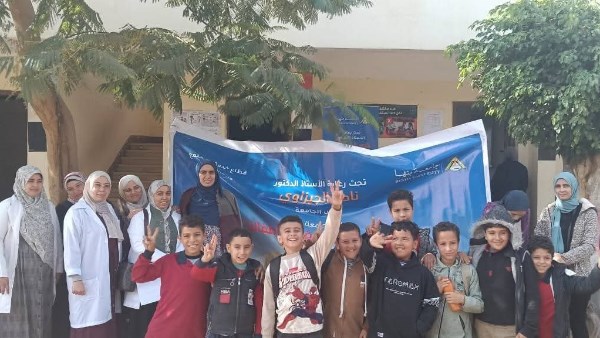 توقيع الكشف الطبي على 237 طفلا فى قافلة جامعة بنها بكفر شكر توقيع الكشف الطبي على 237 طفلا فى قافلة جامعة بنها بكفر شكر