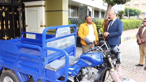 طقس سنوي القليوبية تحيي الذكرى الـ 22 لوفاة زعيم أذربيجان حيدر علييف