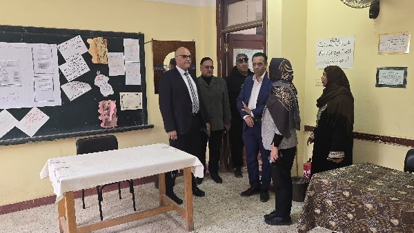 محافظ القليوبية يتفقد جاهزية لجان الإعادة لانتخابات مجلس النواب.. صور محافظ القليوبية يتفقد جاهزية لجان الإعادة لانتخابات مجلس النواب.. صور