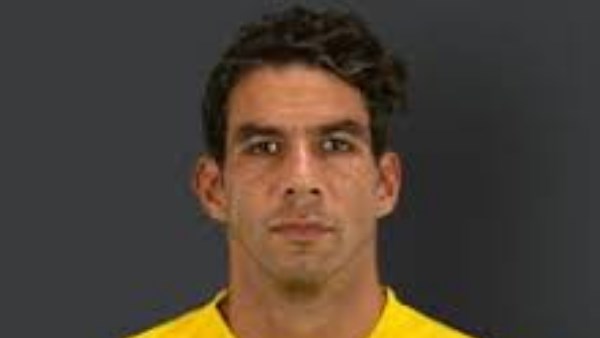 اللاعب شريف إكرامي 