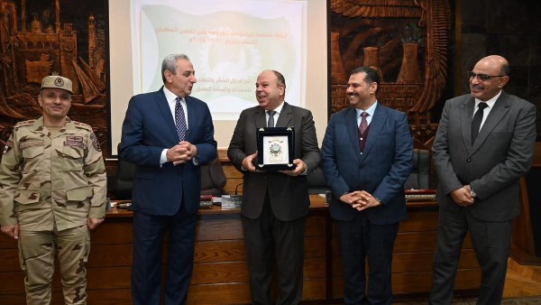 محافظ الغربية: مضاعفة الجهود وتحسين مستوى الخدمات لأجل أبنائنا | صور محافظ الغربية: مضاعفة الجهود وتحسين مستوى الخدمات لأجل أبنائنا | صور