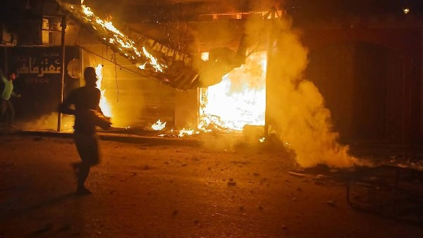 حريق هائل بالمحلة 