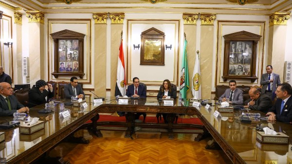 وزيرة التنمية المحلية ورئيس جامعة القاهرة 