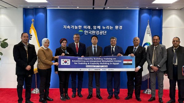 وفد وزارة التنمية المحلية 