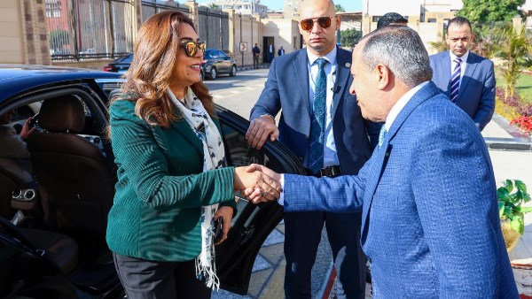 وزيرة التنمية المحلية 