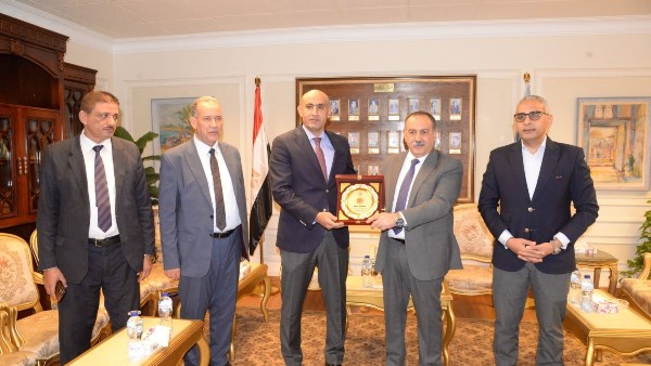 وزير التربية والتعلية ومحافظ اسيوط