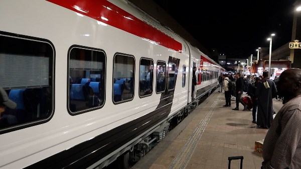 قطارات السكك الحديدية 