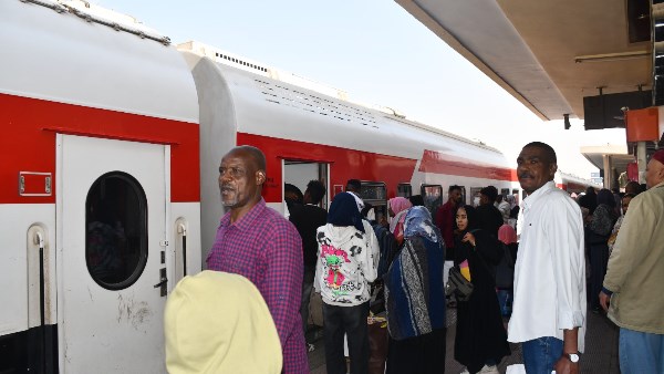 قطارات السكك الحديدية 