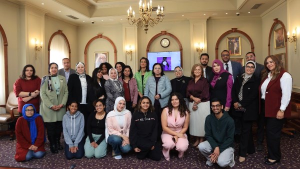 القومي للمرأة ينظم لقاءً بعنوان “العنف ضد المرأة… هل التكنولوجيا وحدها تكفي؟”