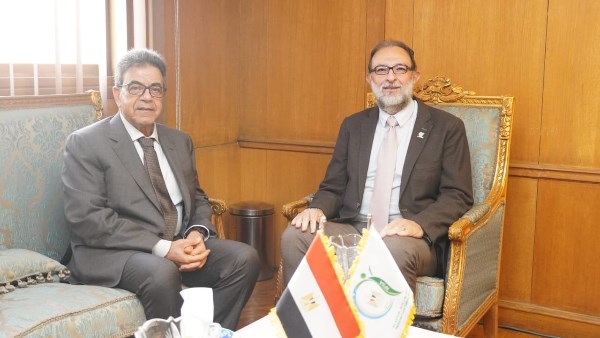 رئيس هيئة سلامة الغذاء يبحث مع نقيب الأطباء البيطريين تعزيز التعاون في الرقابة على المنتجات