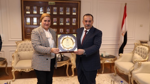 رئيسة المجلس القومي للطفولة والأمومة ومحافظ أسيوط يفتتحان فرع المجلس بالمحافظة