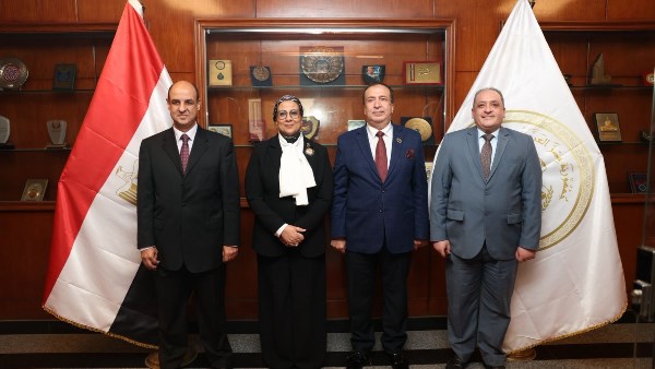 المستشارة أمل عمار تشارك في الدورة التدريبية لضباط القضاء العسكري بمركز الدراسات القضائية