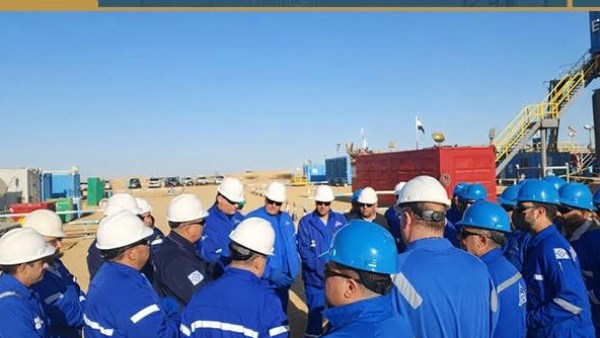 وكيل أول وزارة البترول للإنتاج ومجلس إدارة شركة الحفر المصرية في زيارة ميدانية للحفار EDC -11