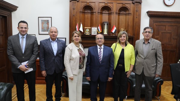 خلال اللقاء