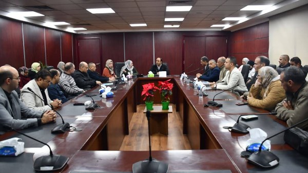 خلال الاجتماع