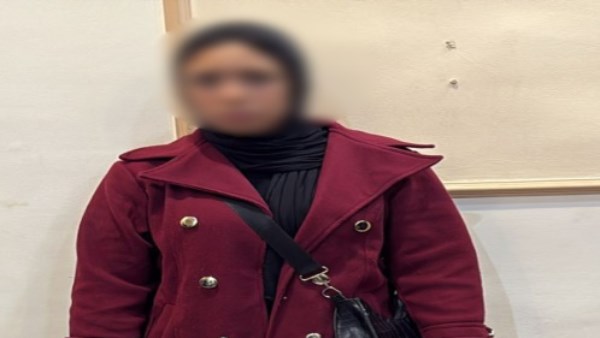 بتجمع بطاقات الناخبين.. القبض على سيدة بالإسكندرية في محيط اللجان بتجمع بطاقات الناخبين.. القبض على سيدة بالإسكندرية في محيط اللجان