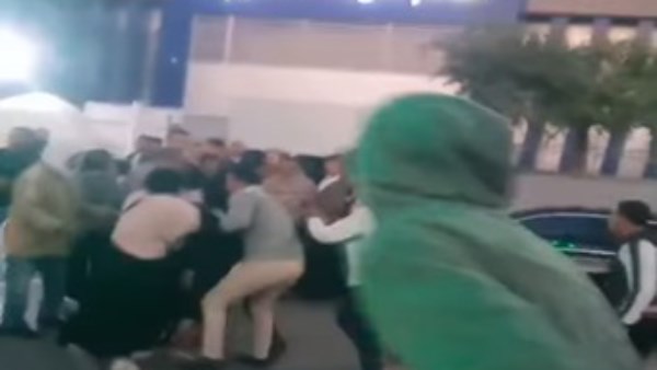 الداخلية تكشف تفاصيل تجمع أنصار مرشح بانتخابات النواب أمام قسم شرطة بالوادي الجديد الداخلية تكشف تفاصيل تجمع أنصار مرشح بانتخابات النواب أمام قسم شرطة بالوادي الجديد