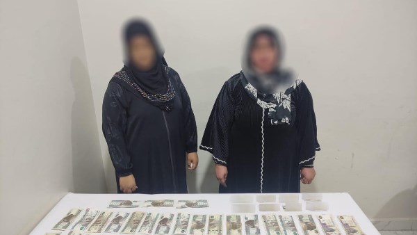 بيدفعوا رشاوى .. القبض على سيدتين فى محيط لجنة انتخابية بالأقصر بيدفعوا رشاوى .. القبض على سيدتين فى محيط لجنة انتخابية بالأقصر