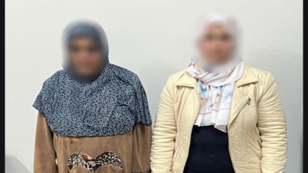 القبض على سيدتين يدفعان الأموال للناخبين في ديرمواس بالمنيا