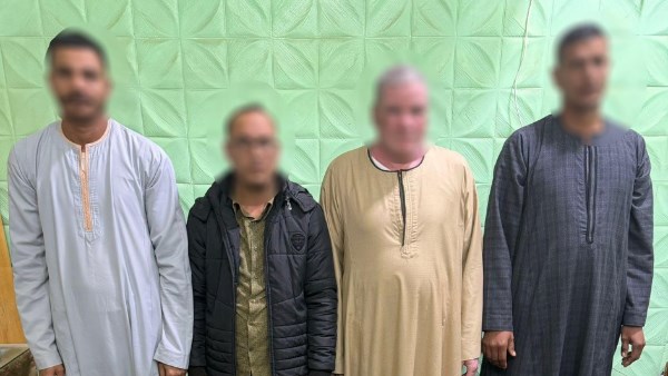 بيدفعوا رشاوى.. القبض على 4 من أنصار مرشح بالمنيا بيدفعوا رشاوى.. القبض على 4 من أنصار مرشح بالمنيا