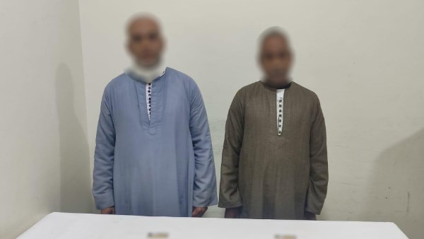 يحوزان بطاقات الناخبين .. القبض على اثنين من أنصار مرشح بالأقصر يحوزان بطاقات الناخبين .. القبض على اثنين من أنصار مرشح بالأقصر