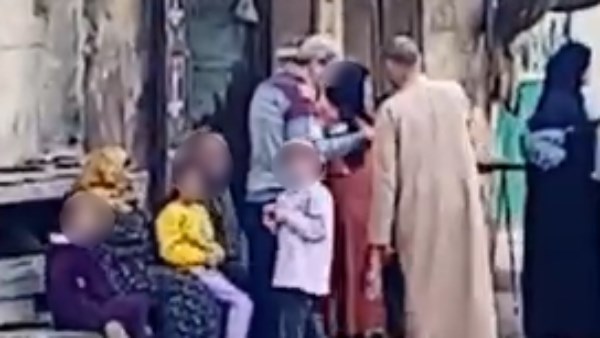 توزيع رشاوى