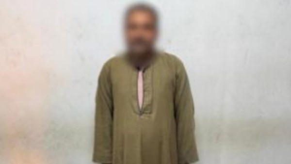 القبض على شخص يدفع رشاوى للناخبين بسوهاج