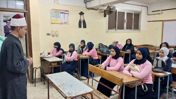 صحح مفاهيمك.. أوقاف القليوبية تنظم ندوات مدرسية حول التحلي بالتفاؤل ونبذ التشاؤم صحح مفاهيمك.. أوقاف القليوبية تنظم ندوات مدرسية حول التحلي بالتفاؤل ونبذ التشاؤم