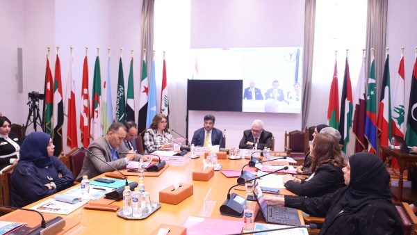 معايير جديدة لحماية النشء.. مجلس الأسرة العربية للتنمية يصدر وثيقة الإعلام الأسري