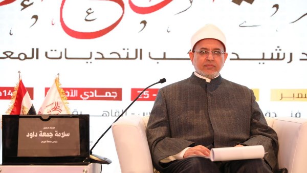 الدكتور سلامة داود