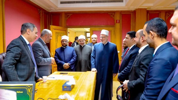 وكيل الأزهر يتفقد انطلاق اختبارات المرحلة الثالثة والأخيرة للابتعاث