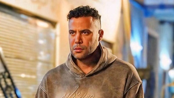 محمد صلاح العزب يحتفل بانطلاق تصوير مسلسل محمد صلاح العزب يحتفل بانطلاق تصوير مسلسل