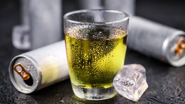 هل تناول مشروبات الطاقة حلال أم حرام؟.