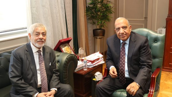 لقاء وزير الكهرباء