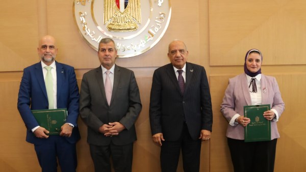 وزير الكهرباء : نقل طاقة للأردن العام الجاري بقيمة 28 مليون دولار وزير الكهرباء : نقل طاقة للأردن العام الجاري بقيمة 28 مليون دولار