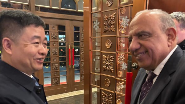 وزير الكهرباء ورئيس مجموعة نورينكو