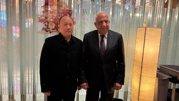 وزير الكهرباء 