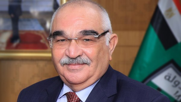 رئيس قضايا الدولة يهنى وزير الرياضة برئاسة لجنة التربية البدنية باليونسكو