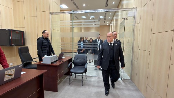 رئيس هيئة النيابة الإدارية يتفقد مقر الهيئة