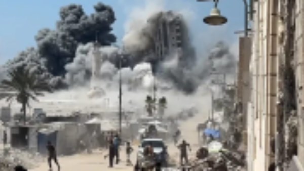 عمليات قصف عنيفة  في غزة 