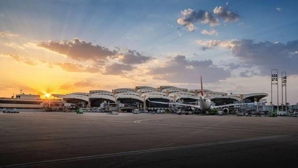 مطار الملك خالد 