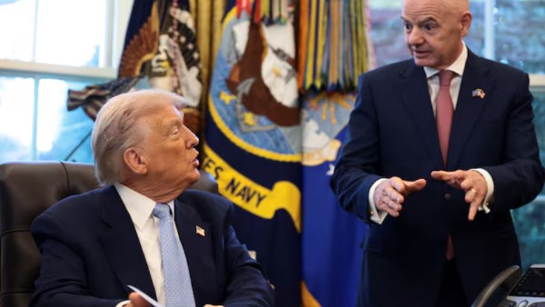 ترامب ورئيس الفيفا  